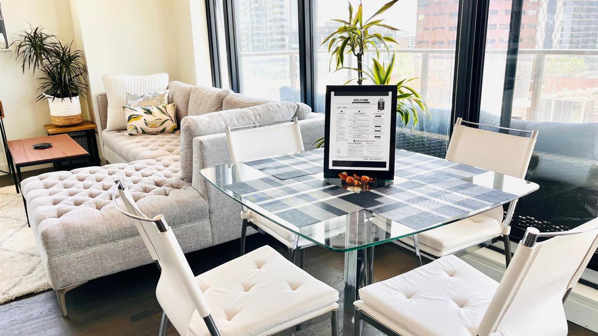 Appartement Luxury Dt, 2 Bedroom Deal, Private Balcony, Full Kitchen, Gym - Free Parking *